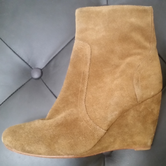 JOIE Oakley Suede Wedge Bootie in Olive, Size 41 - Picture 10 of 15